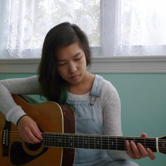 Meet your Posher, Becca - Picture 1 of 1